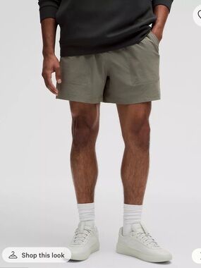 Lululemon Bowline Ripstop Stretch 5” Grey Sage Shorts, Medium